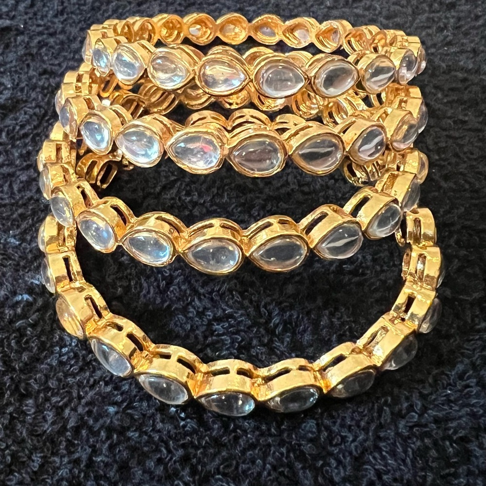 Kundan bangles